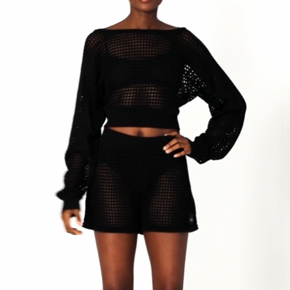 Brand new, never worn Alo crochet set.